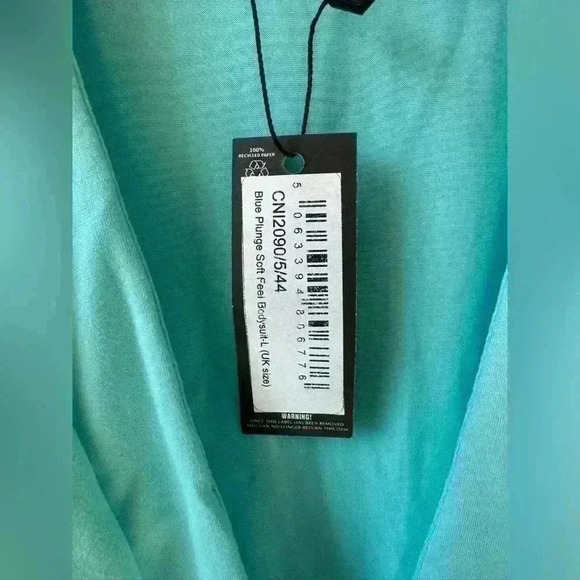 PrettyLittleThings Women’s Blue Plunge Soft Feel Bodysuit Size L - Picture 5 of 6